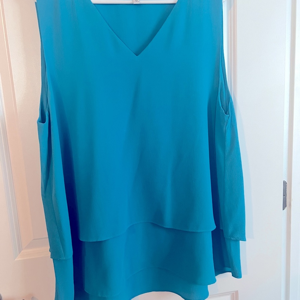 Women’s sleeveless Blouse
